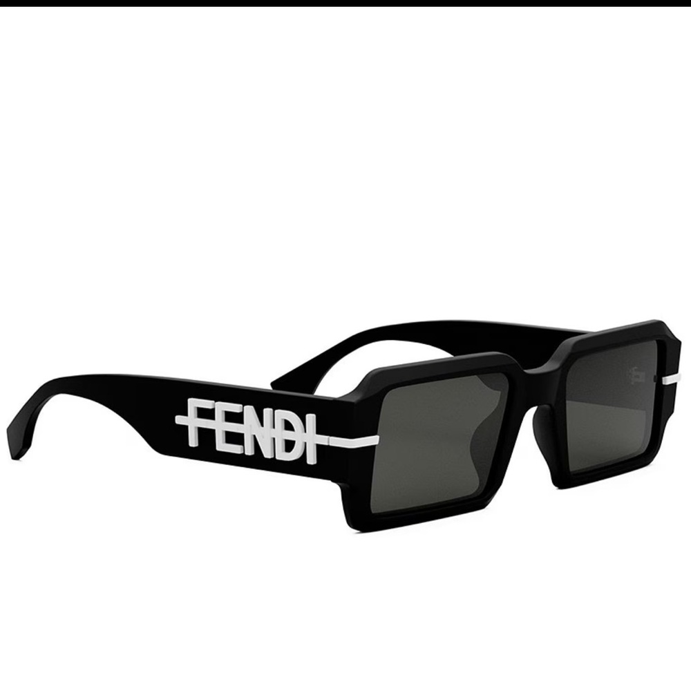 Fendi Black Modern Sunglasses with Sleek Design